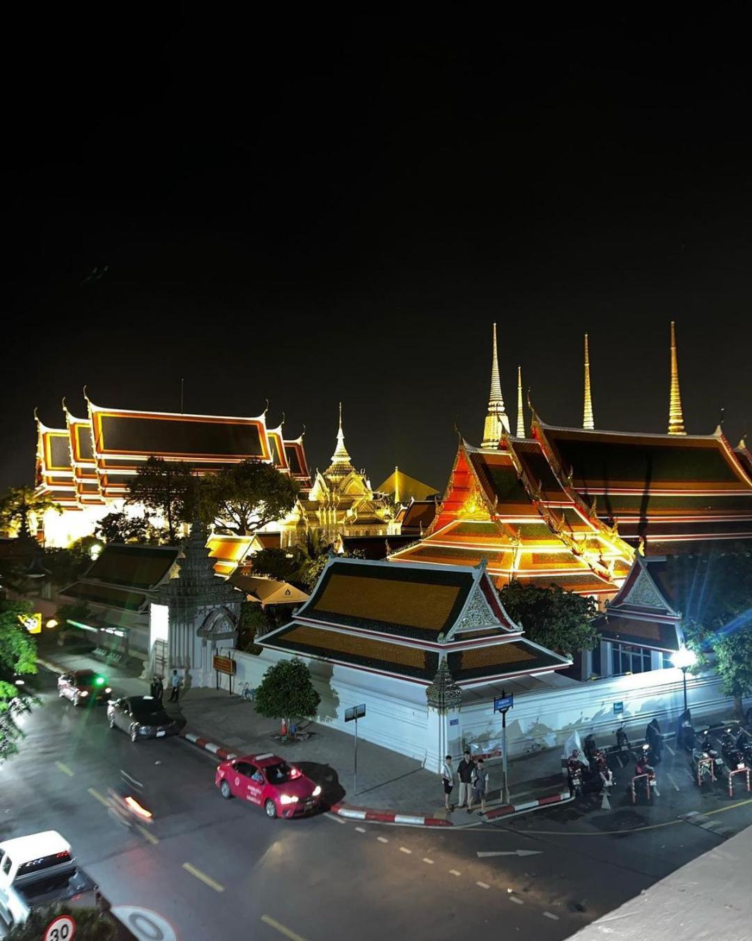 Chetuphon Gate Hotel Bangkok Exterior photo